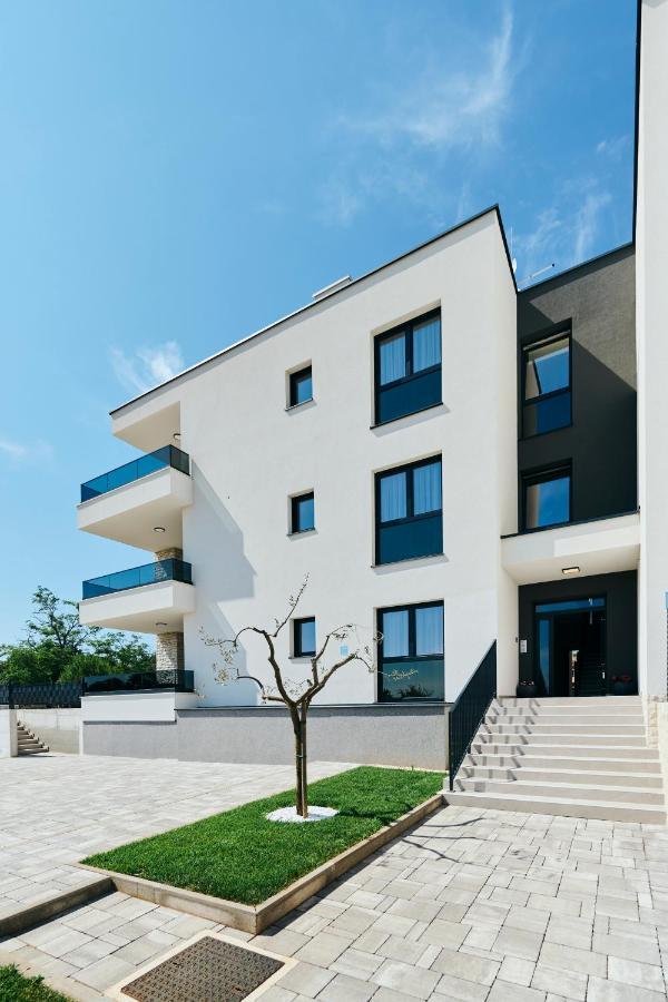Apartments San Maris Umago Exterior foto