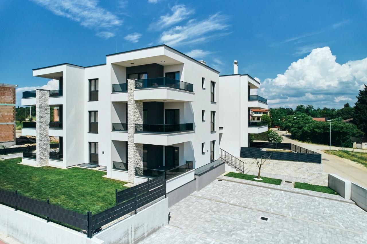 Apartments San Maris Umago Exterior foto